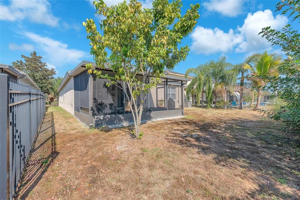 For Sale: $377,500 (4 beds, 2 baths, 1929 Square Feet)