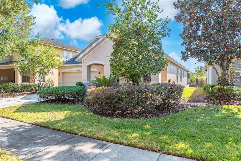 For Sale: $377,500 (4 beds, 2 baths, 1929 Square Feet)