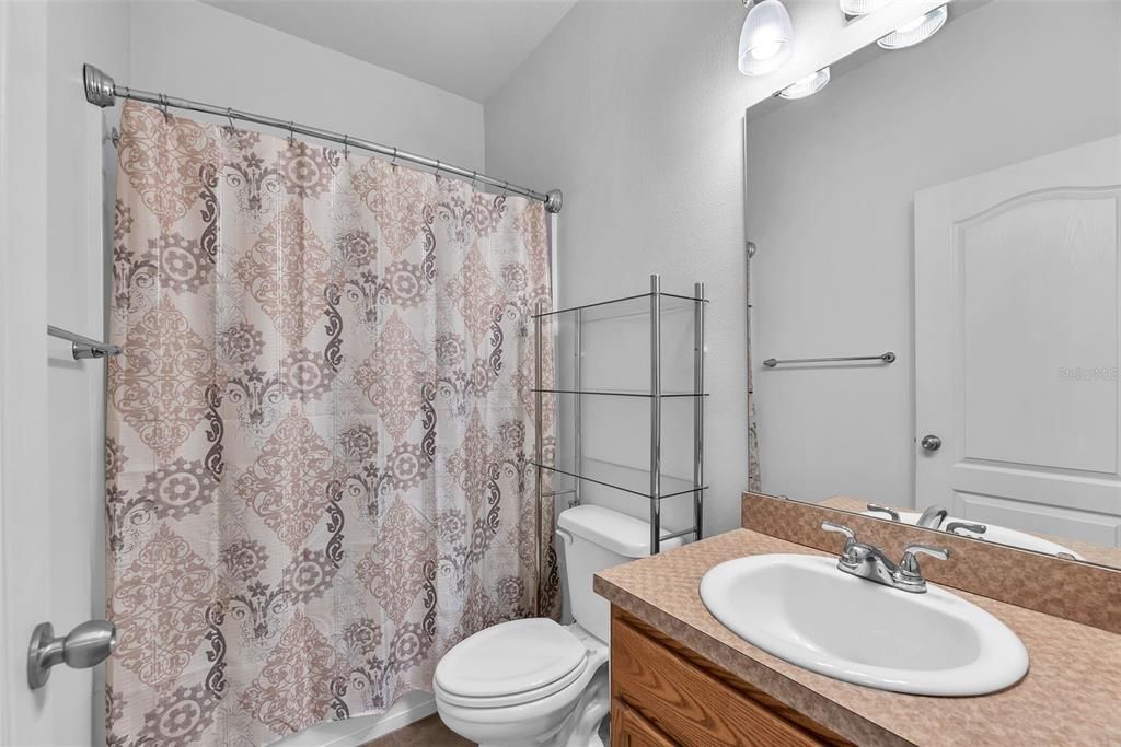 For Sale: $377,500 (4 beds, 2 baths, 1929 Square Feet)