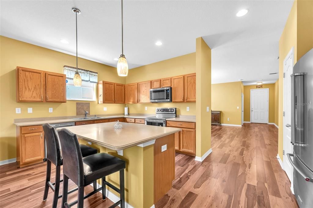 For Sale: $377,500 (4 beds, 2 baths, 1929 Square Feet)