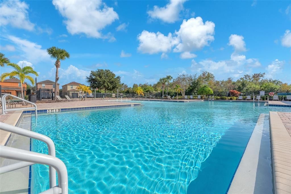 For Sale: $377,500 (4 beds, 2 baths, 1929 Square Feet)