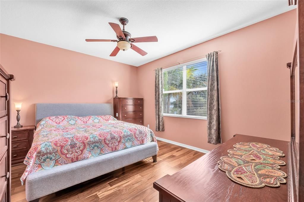 For Sale: $377,500 (4 beds, 2 baths, 1929 Square Feet)