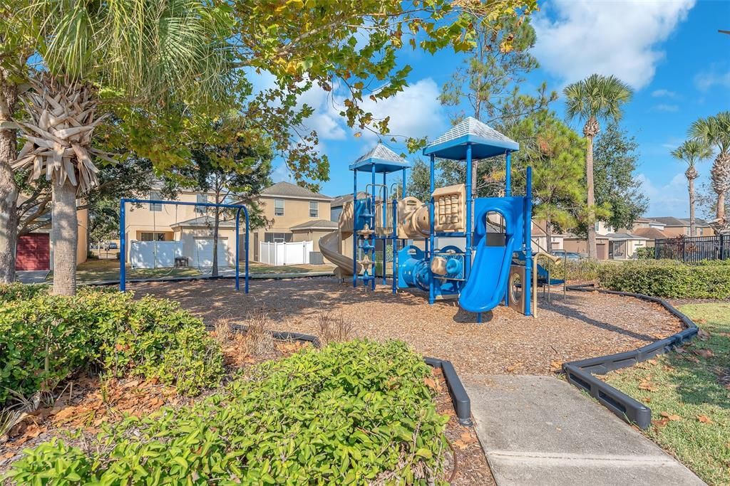 For Sale: $377,500 (4 beds, 2 baths, 1929 Square Feet)