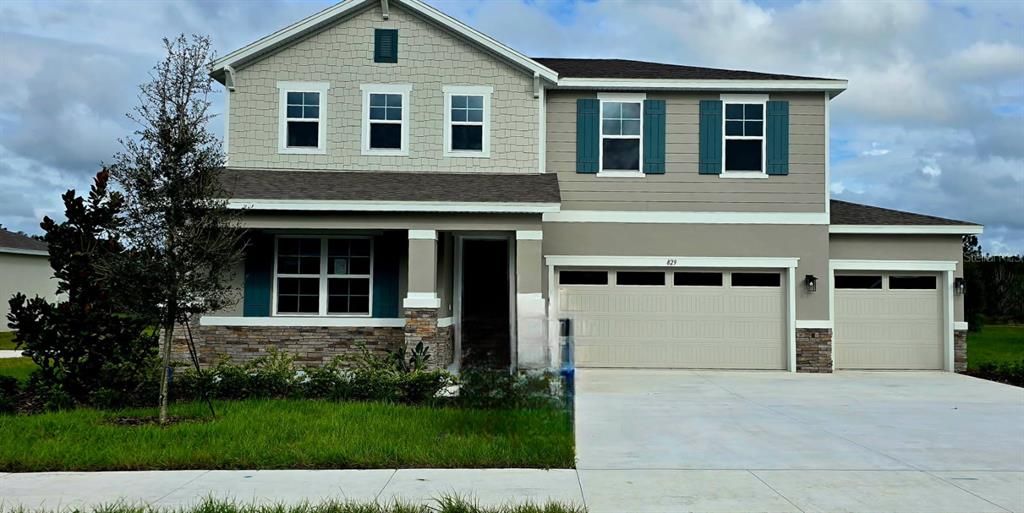 Recently Sold: $530,000 (4 beds, 3 baths, 2670 Square Feet)