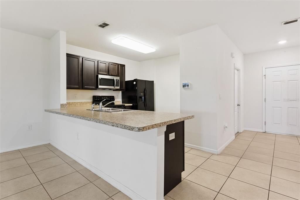 For Sale: $300,000 (3 beds, 2 baths, 1507 Square Feet)
