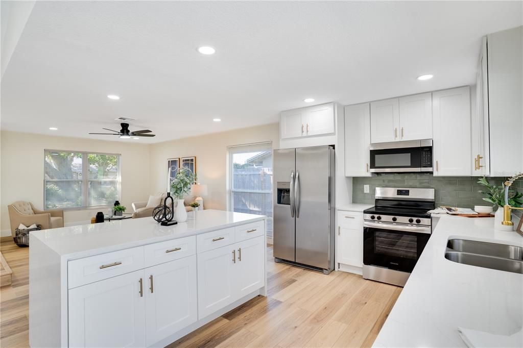 На продажу: $579,000 (3 спален, 2 ванн, 1397 Квадратных фут)