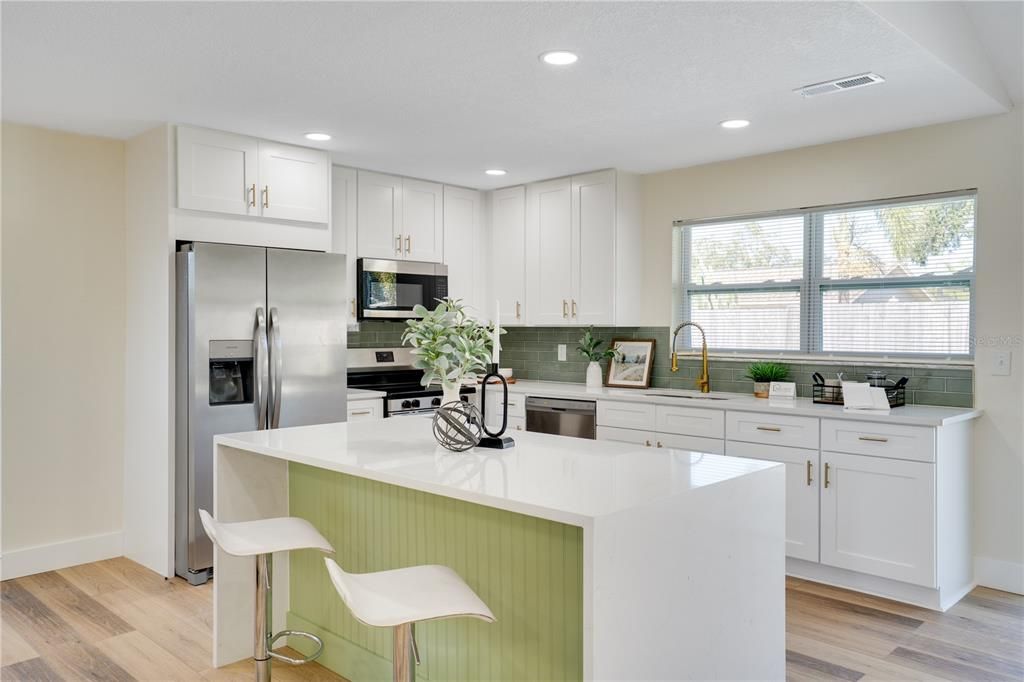 На продажу: $579,000 (3 спален, 2 ванн, 1397 Квадратных фут)