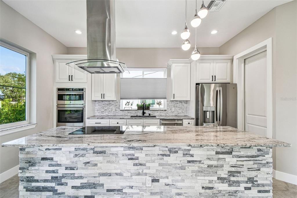 待售: $1,585,000 (3 贝兹, 2 浴室, 2436 平方英尺)