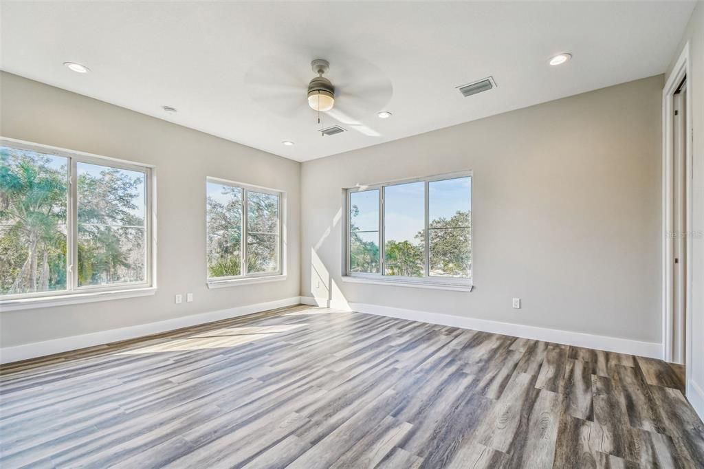 待售: $1,585,000 (3 贝兹, 2 浴室, 2436 平方英尺)