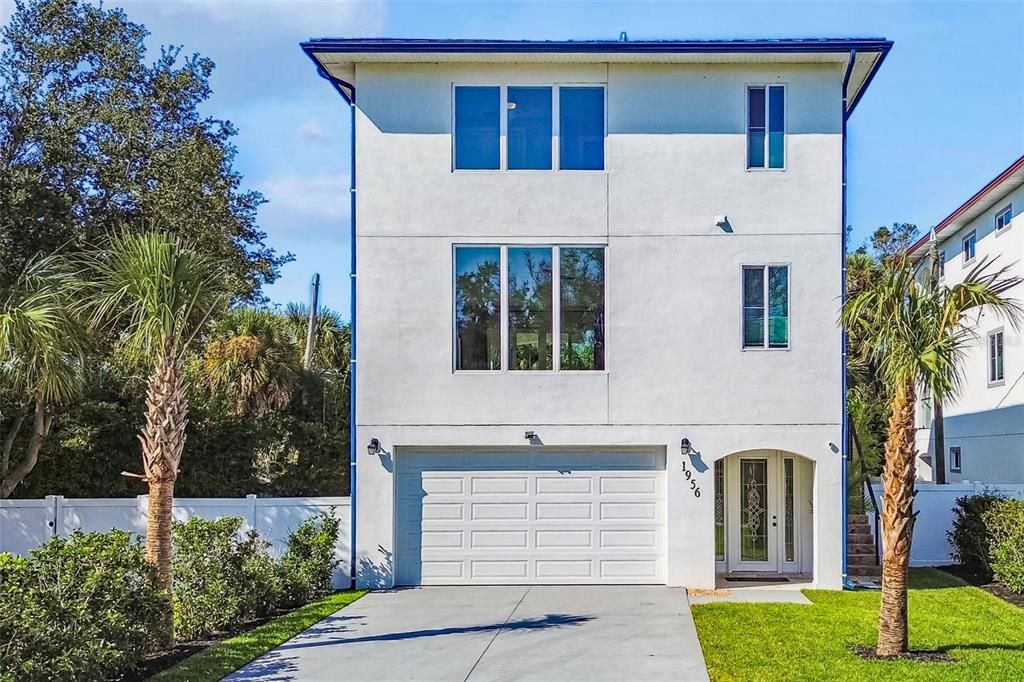 待售: $1,585,000 (3 贝兹, 2 浴室, 2436 平方英尺)