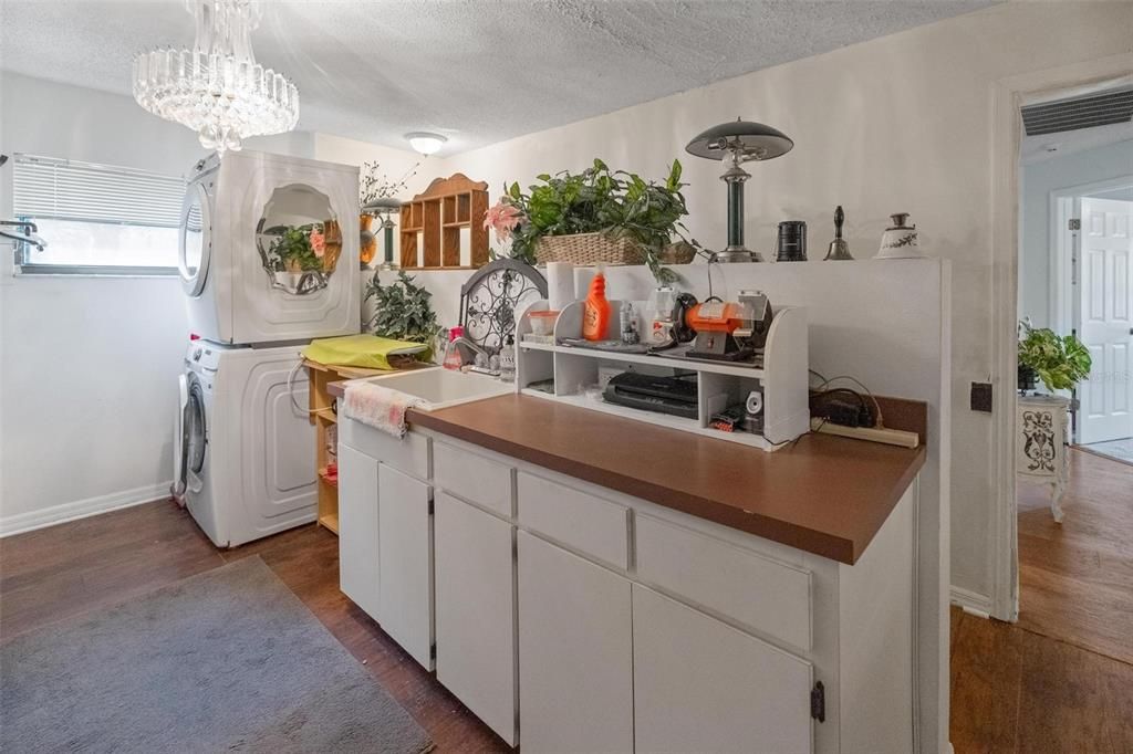 En Venta: $775,000 (4 camas, 3 baños, 2619 Pies cuadrados)