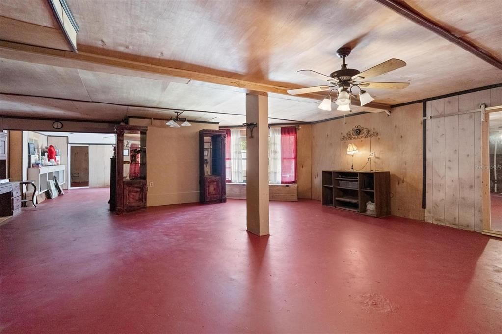 En Venta: $775,000 (4 camas, 3 baños, 2619 Pies cuadrados)