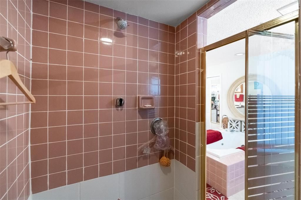 En Venta: $775,000 (4 camas, 3 baños, 2619 Pies cuadrados)