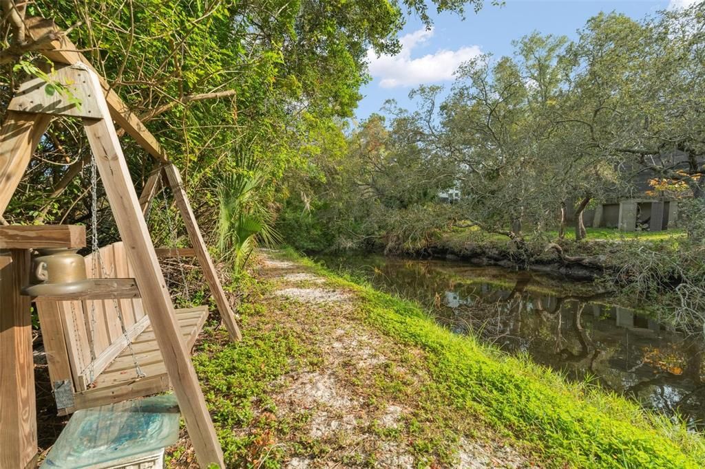 En Venta: $775,000 (4 camas, 3 baños, 2619 Pies cuadrados)