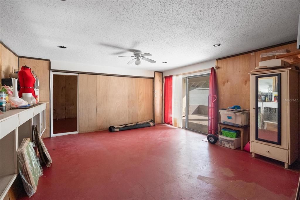 En Venta: $775,000 (4 camas, 3 baños, 2619 Pies cuadrados)