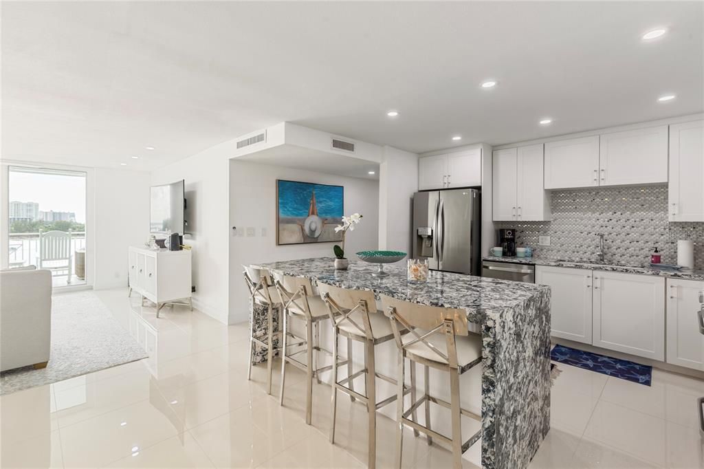 待售: $929,000 (2 贝兹, 2 浴室, 1409 平方英尺)