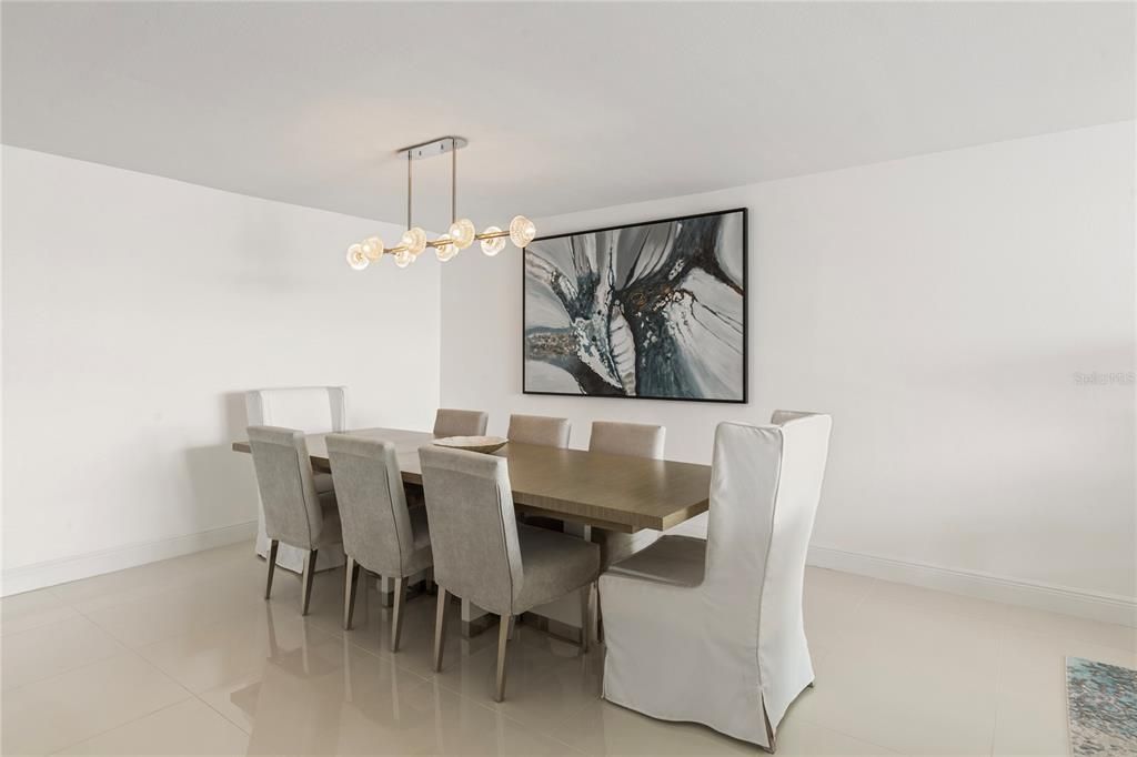 待售: $929,000 (2 贝兹, 2 浴室, 1409 平方英尺)