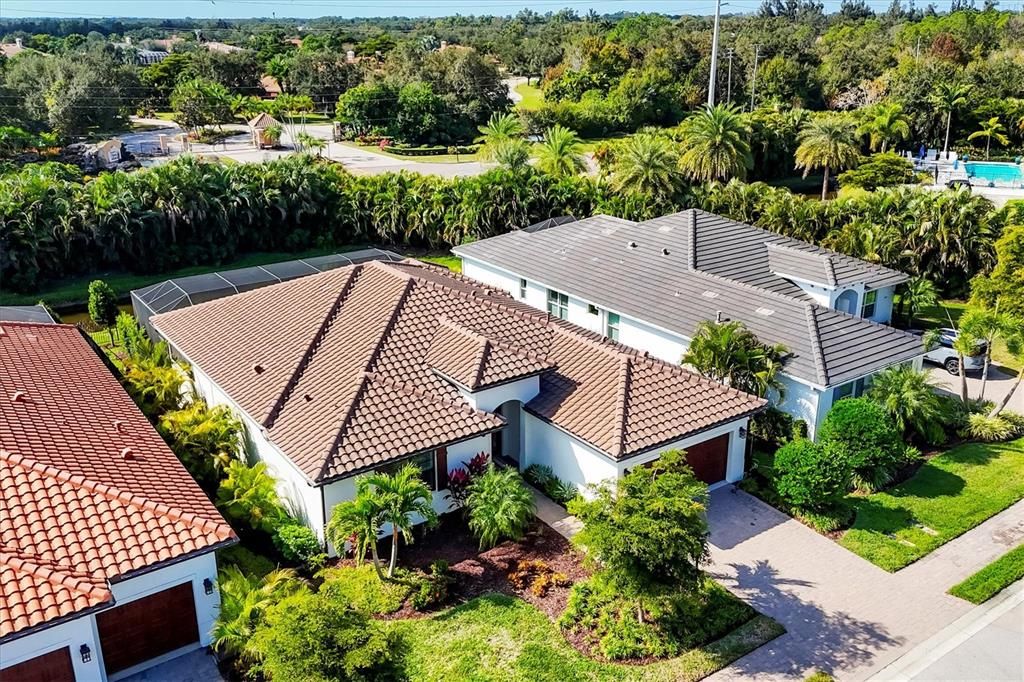 En Venta: $834,000 (3 camas, 3 baños, 2157 Pies cuadrados)