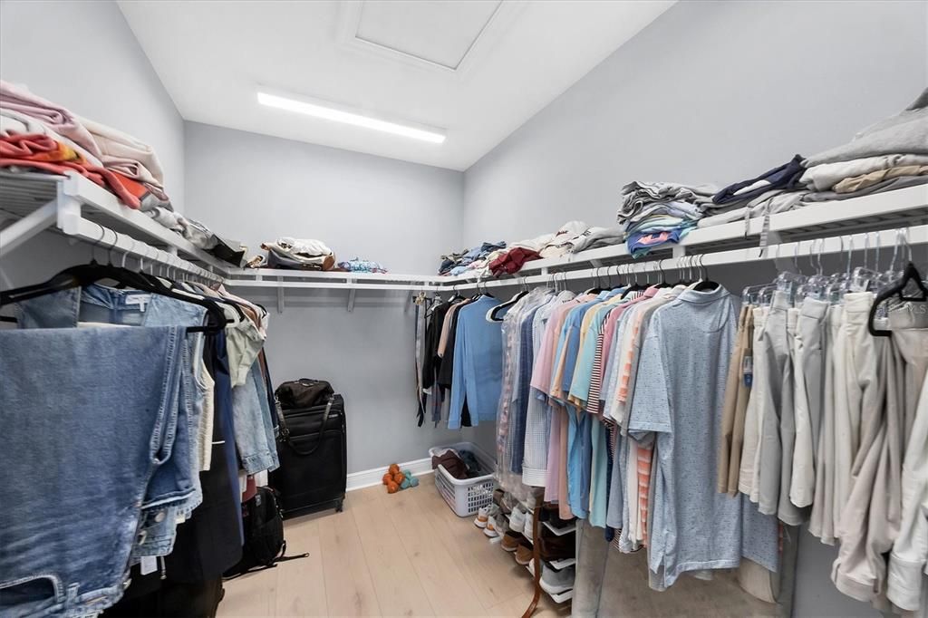 En Venta: $834,000 (3 camas, 3 baños, 2157 Pies cuadrados)