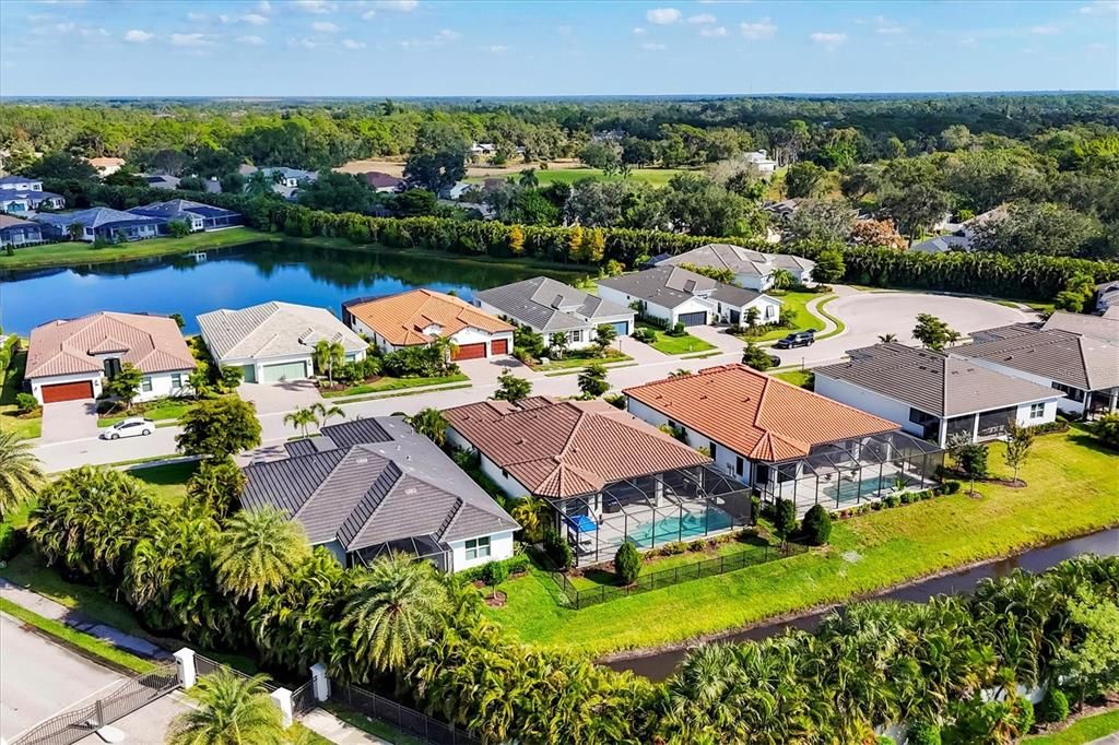 En Venta: $834,000 (3 camas, 3 baños, 2157 Pies cuadrados)