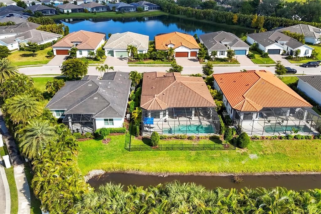 En Venta: $834,000 (3 camas, 3 baños, 2157 Pies cuadrados)