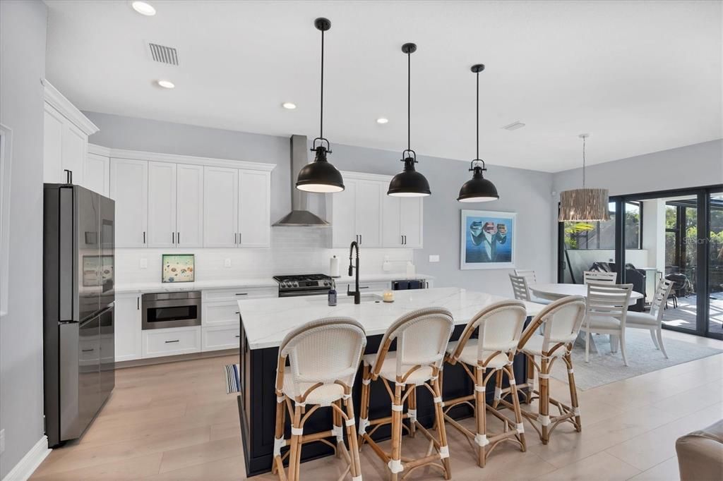 En Venta: $834,000 (3 camas, 3 baños, 2157 Pies cuadrados)