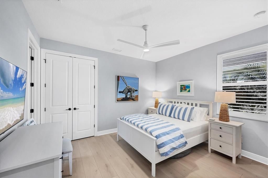 En Venta: $834,000 (3 camas, 3 baños, 2157 Pies cuadrados)