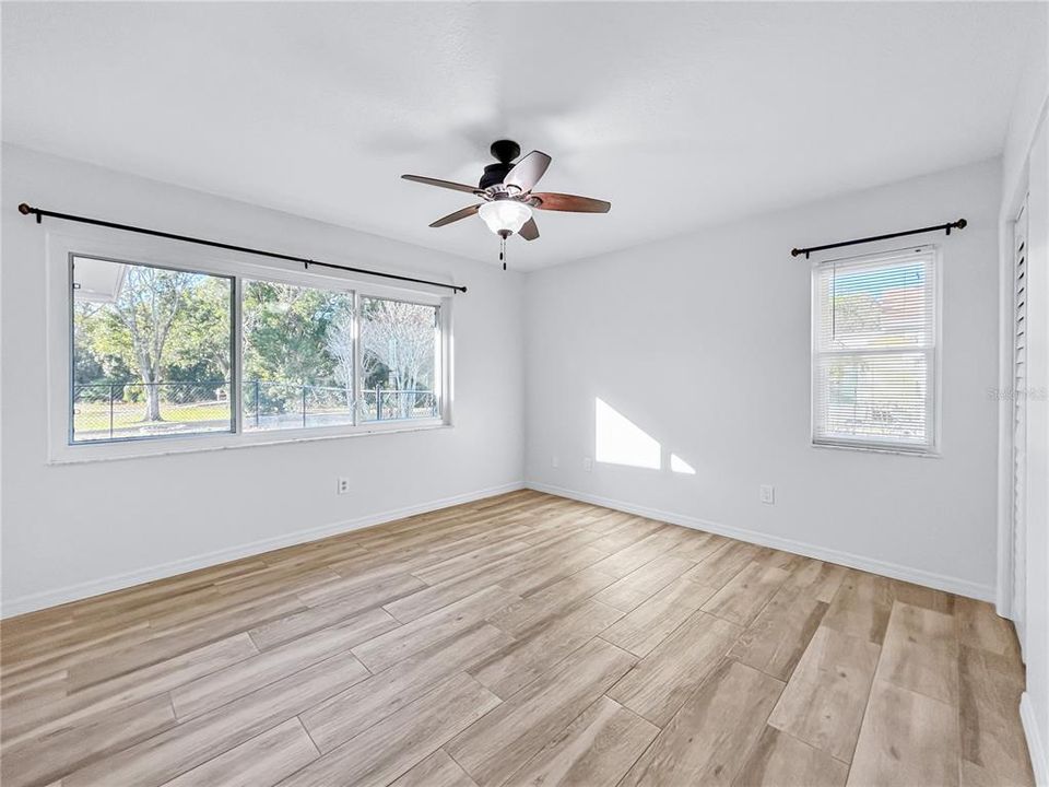 На продажу: $284,000 (2 спален, 2 ванн, 1398 Квадратных фут)