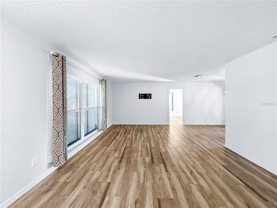 На продажу: $284,000 (2 спален, 2 ванн, 1398 Квадратных фут)