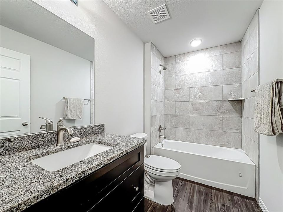 Active With Contract: $215,000 (3 beds, 2 baths, 1400 Square Feet)