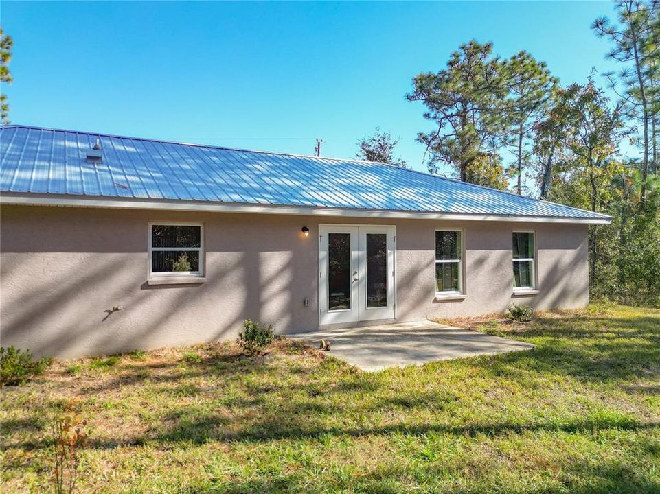 Active With Contract: $215,000 (3 beds, 2 baths, 1400 Square Feet)