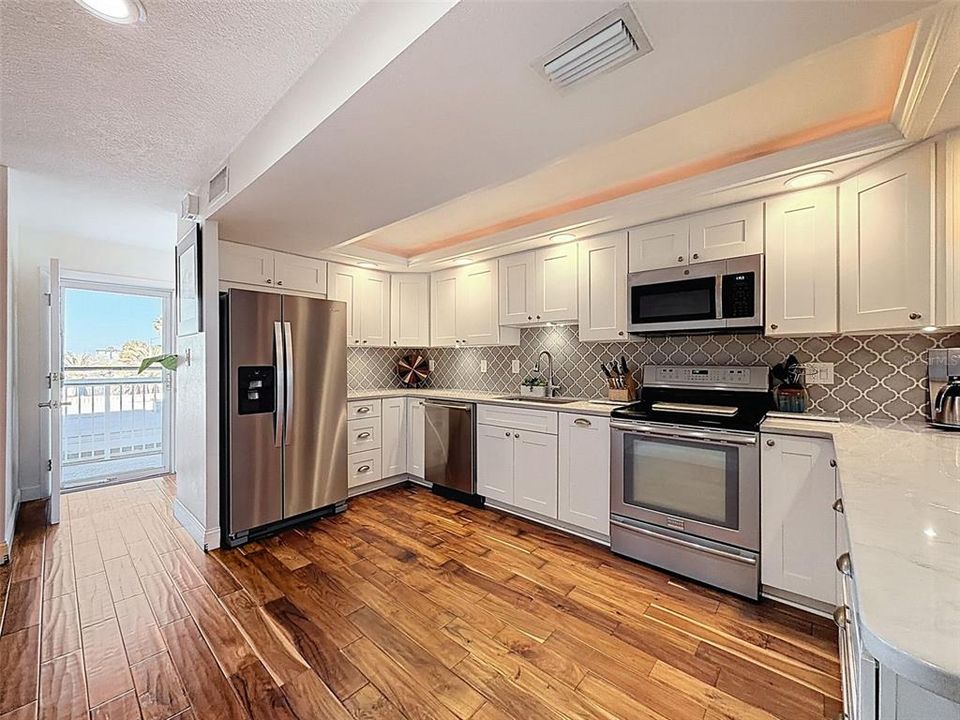 В аренду: $2,850 (2 спален, 2 ванн, 1290 Квадратных фут)