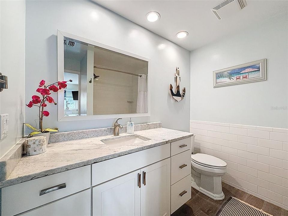 В аренду: $2,850 (2 спален, 2 ванн, 1290 Квадратных фут)