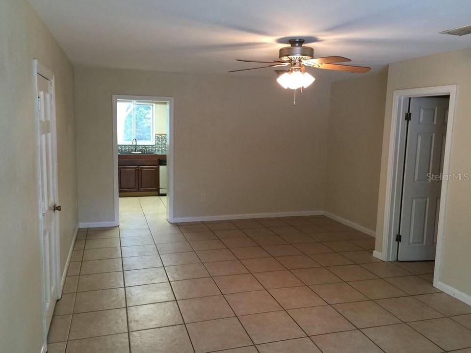 For Rent: $1,995 (4 beds, 2 baths, 1626 Square Feet)