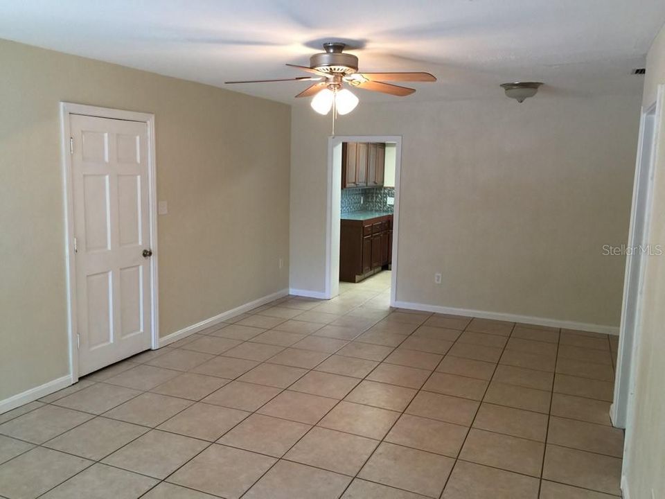 For Rent: $1,995 (4 beds, 2 baths, 1626 Square Feet)