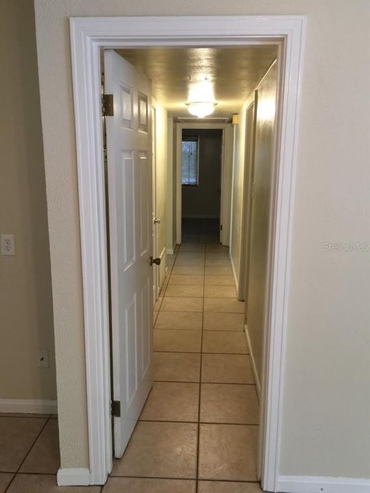 For Rent: $1,995 (4 beds, 2 baths, 1626 Square Feet)