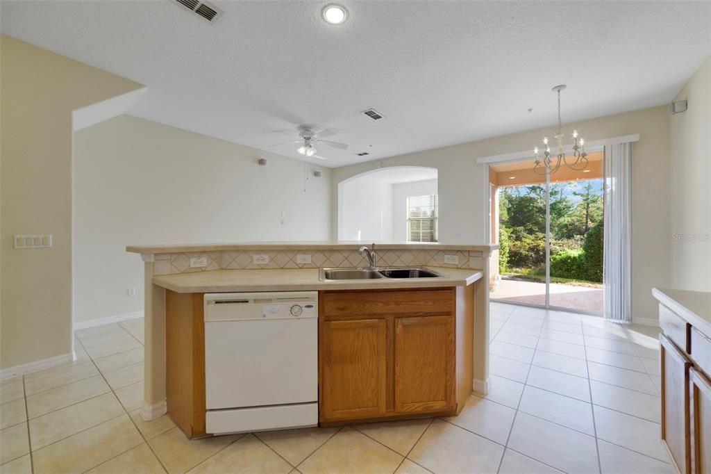 待售: $265,000 (3 贝兹, 2 浴室, 1688 平方英尺)