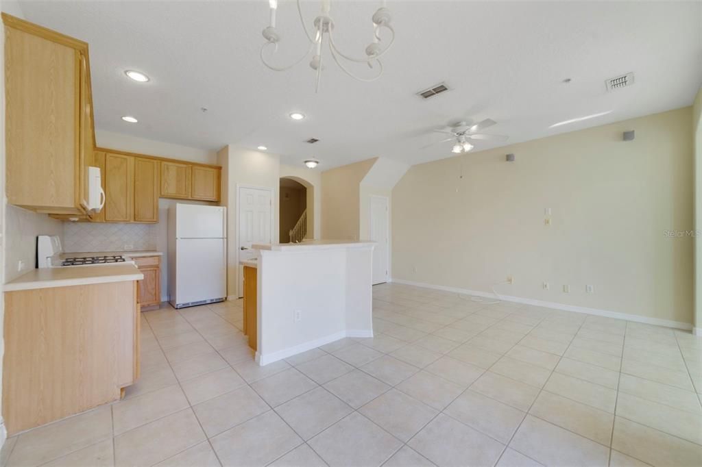 待售: $265,000 (3 贝兹, 2 浴室, 1688 平方英尺)