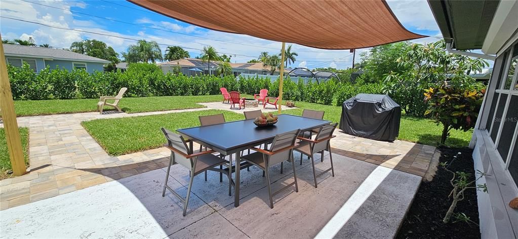 For Rent: $2,300 (3 beds, 2 baths, 1370 Square Feet)