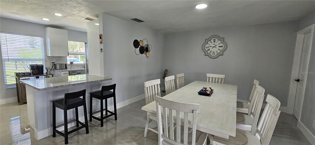 For Rent: $2,300 (3 beds, 2 baths, 1370 Square Feet)