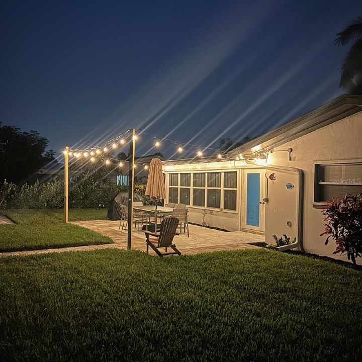 For Rent: $2,300 (3 beds, 2 baths, 1370 Square Feet)