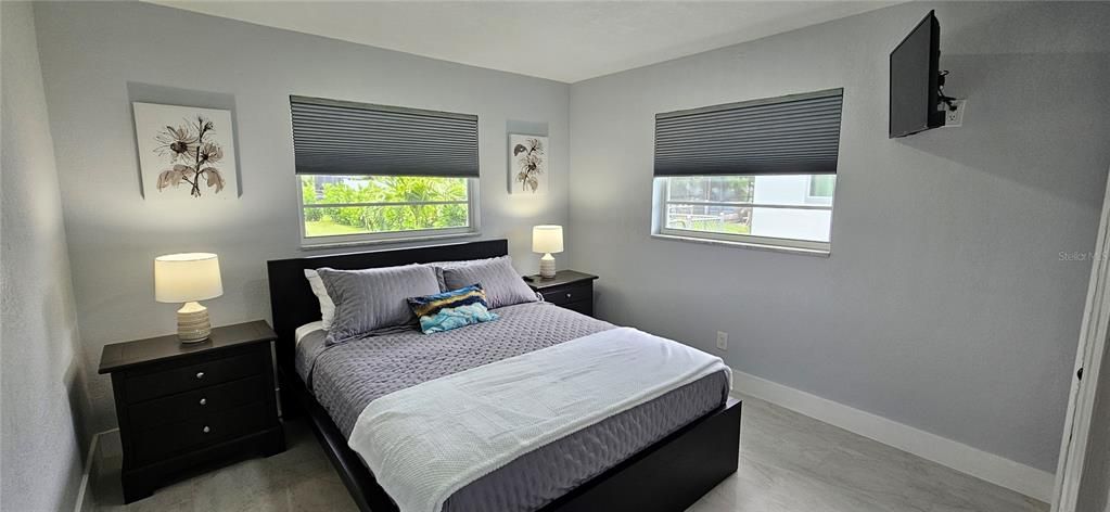 For Rent: $2,300 (3 beds, 2 baths, 1370 Square Feet)