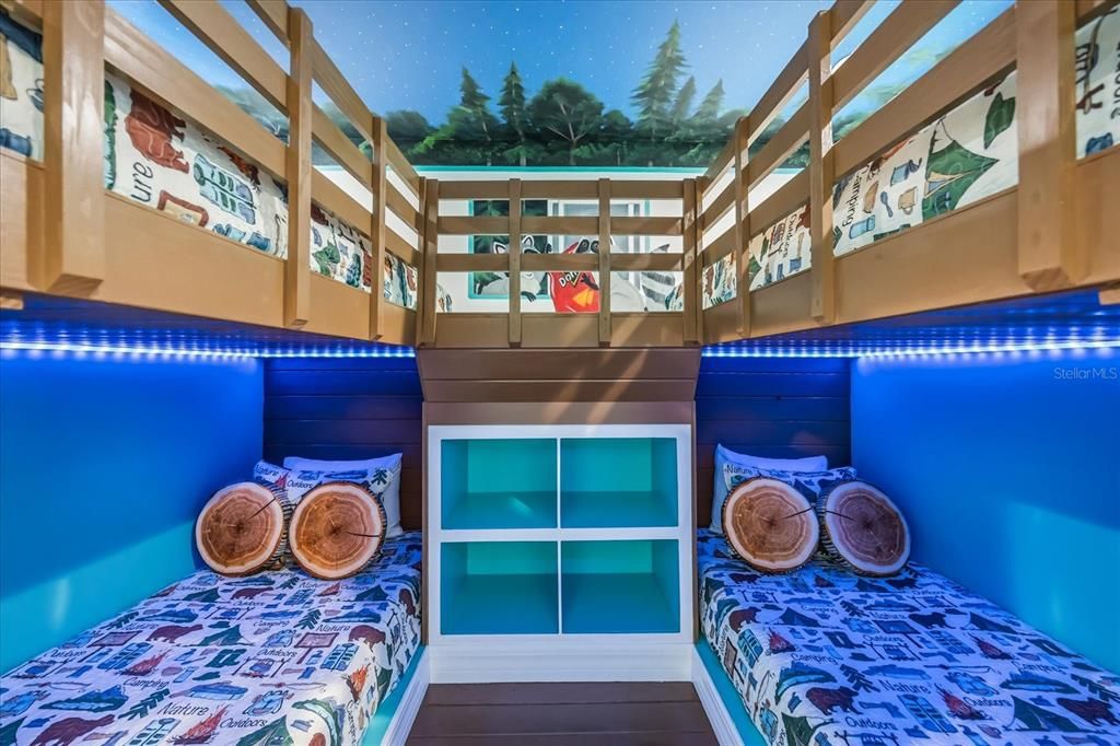 En Venta: $2,300,000 (6 camas, 6 baños, 5833 Pies cuadrados)