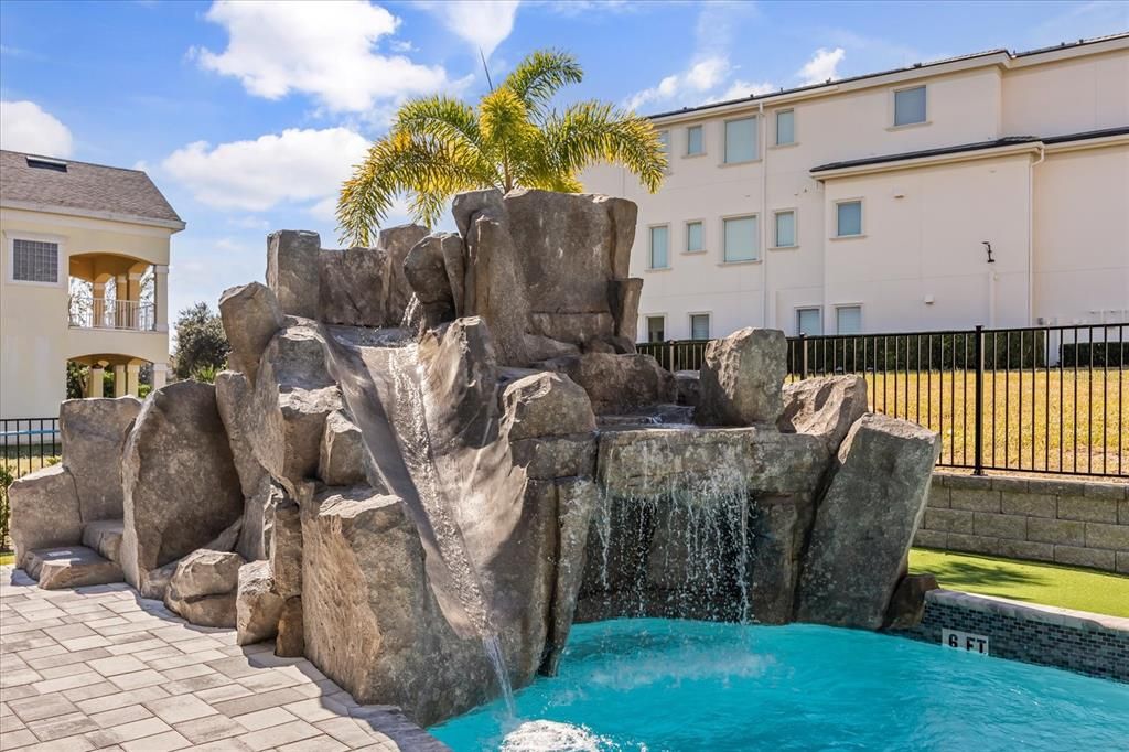 En Venta: $2,300,000 (6 camas, 6 baños, 5833 Pies cuadrados)