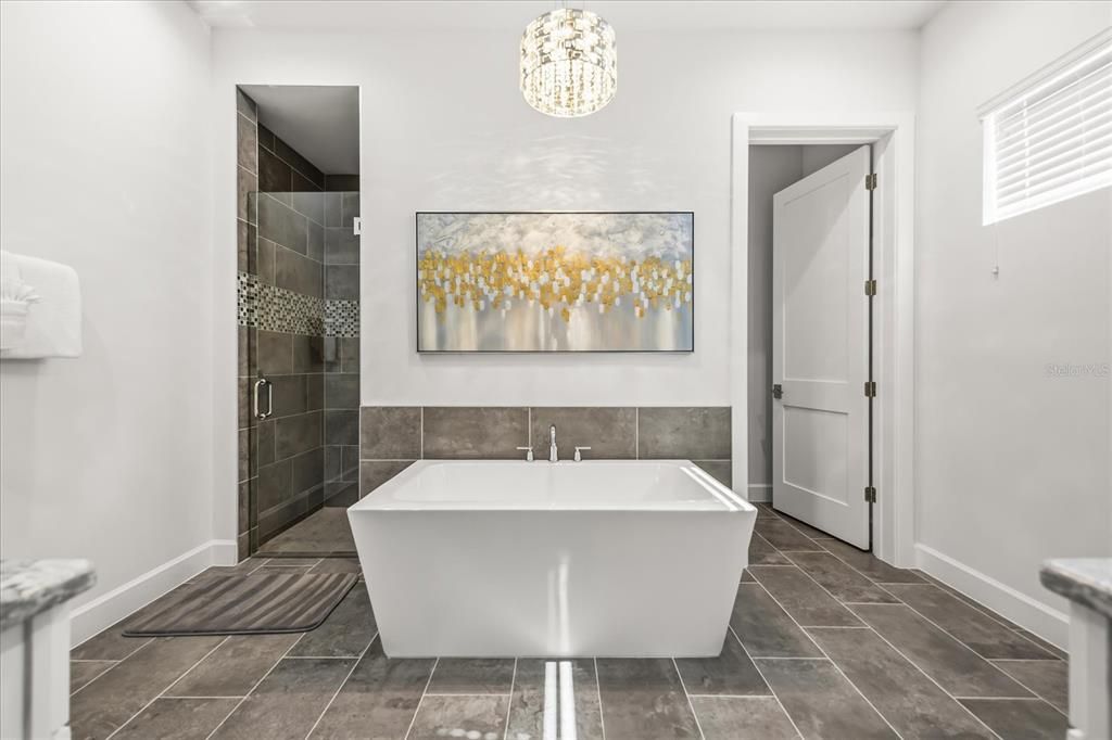 En Venta: $2,300,000 (6 camas, 6 baños, 5833 Pies cuadrados)