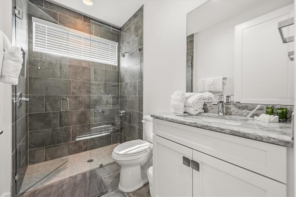 En Venta: $2,300,000 (6 camas, 6 baños, 5833 Pies cuadrados)