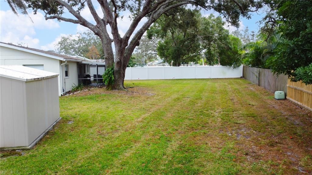 Active With Contract: $430,000 (3 beds, 2 baths, 1325 Square Feet)