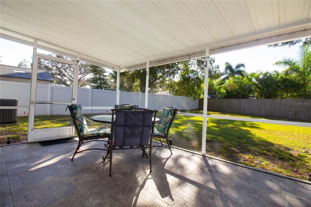 Active With Contract: $430,000 (3 beds, 2 baths, 1325 Square Feet)