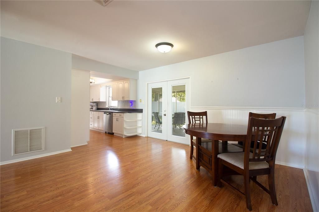 Active With Contract: $430,000 (3 beds, 2 baths, 1325 Square Feet)