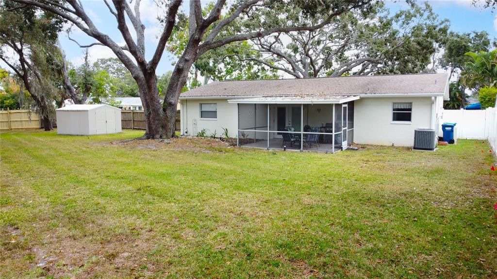 Active With Contract: $430,000 (3 beds, 2 baths, 1325 Square Feet)